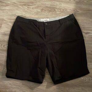 Croft&barrow Woman Stretch Dark Blue Cuffed Dressier Shorts 🩳 Size 16W.